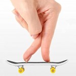 Fingertoy Skateboards Kit Jouets Finger avec 5 Mini Ramp Skate Park Kit 2 Finger Skateboards 1 Mini Vélo 1 Paire de Finger Roller et 1 Finger Scooter